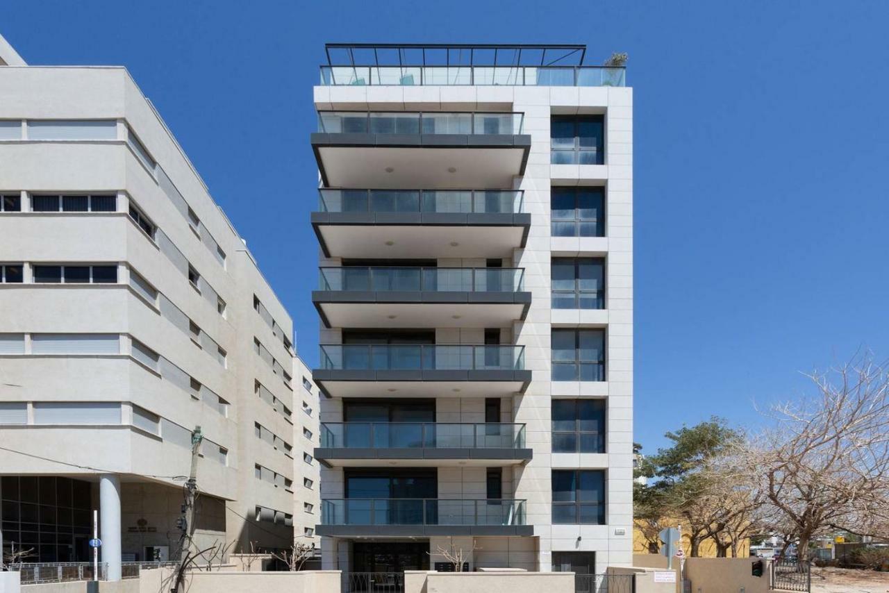 Sea View 2 Bedroom Near Shouk Hacarmel By Holyguest Tel-Aviv Extérieur photo